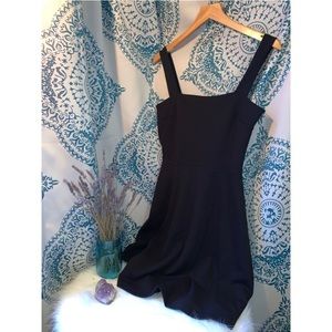 🔆 NWT Francesca’s Black LBD Bow in Back Size S